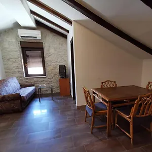 Dina Apartment